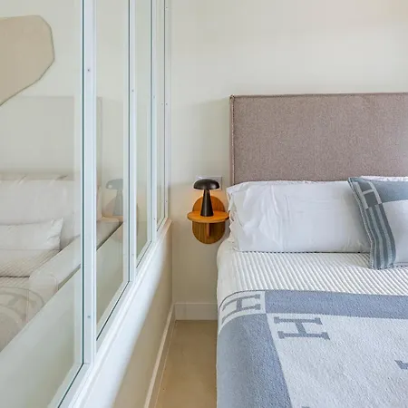 Spacious & Comfy In Golden Mile Apartment