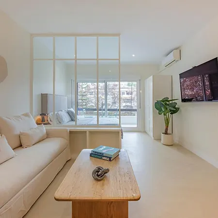 Spacious & Comfy In Golden Mile Apartment *