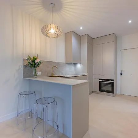 Spacious & Comfy In Golden Mile