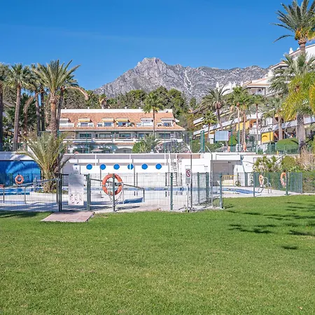 Apartment Spacious & Comfy In Golden Mile Marbella