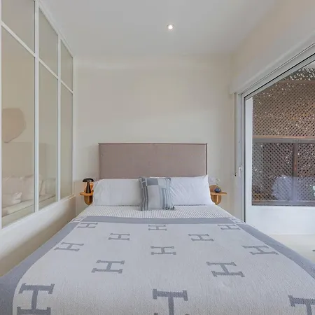Spacious & Comfy In Golden Mile Apartment *