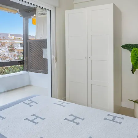 Spacious & Comfy In Golden Mile Apartament