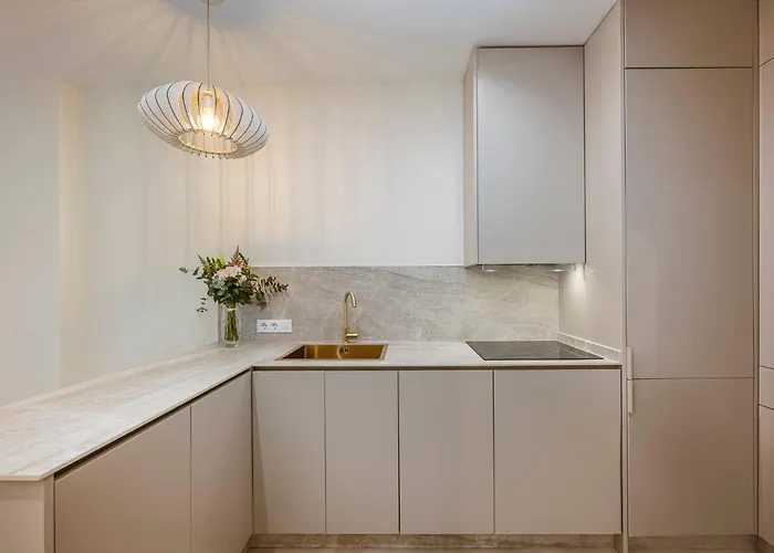 Apartment Spacious & Comfy In Golden Mile Marbella
