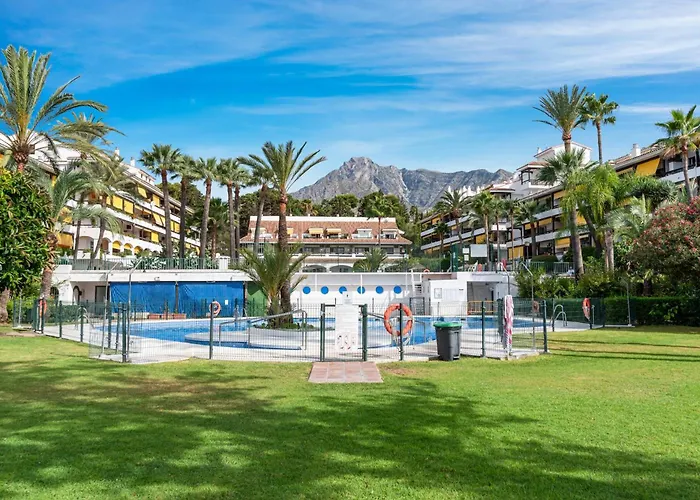 Spacious & Comfy In Golden Mile Apartment Marbella